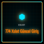 774 Xslot Güncel Giriş adresi üzerinden slot oyunları oynayan bir kişi
